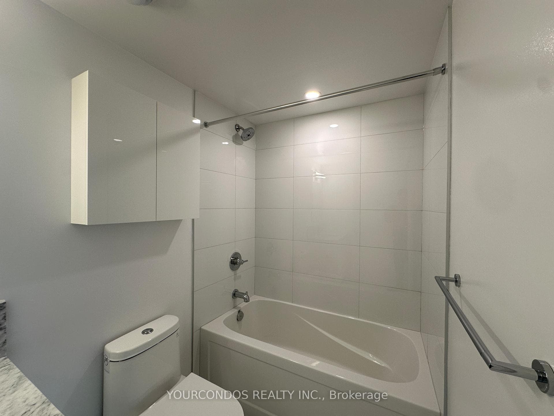 230 SIMCOE Street Unit 3014 photo 6
