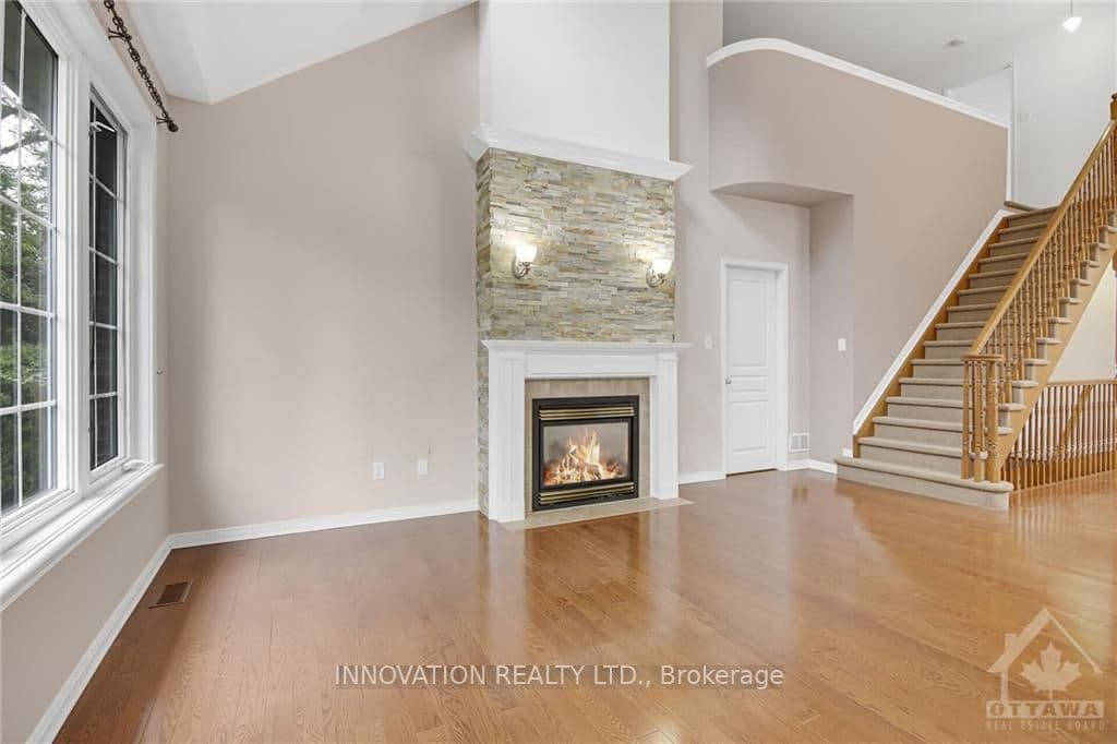 8 VEZINA Place photo 6