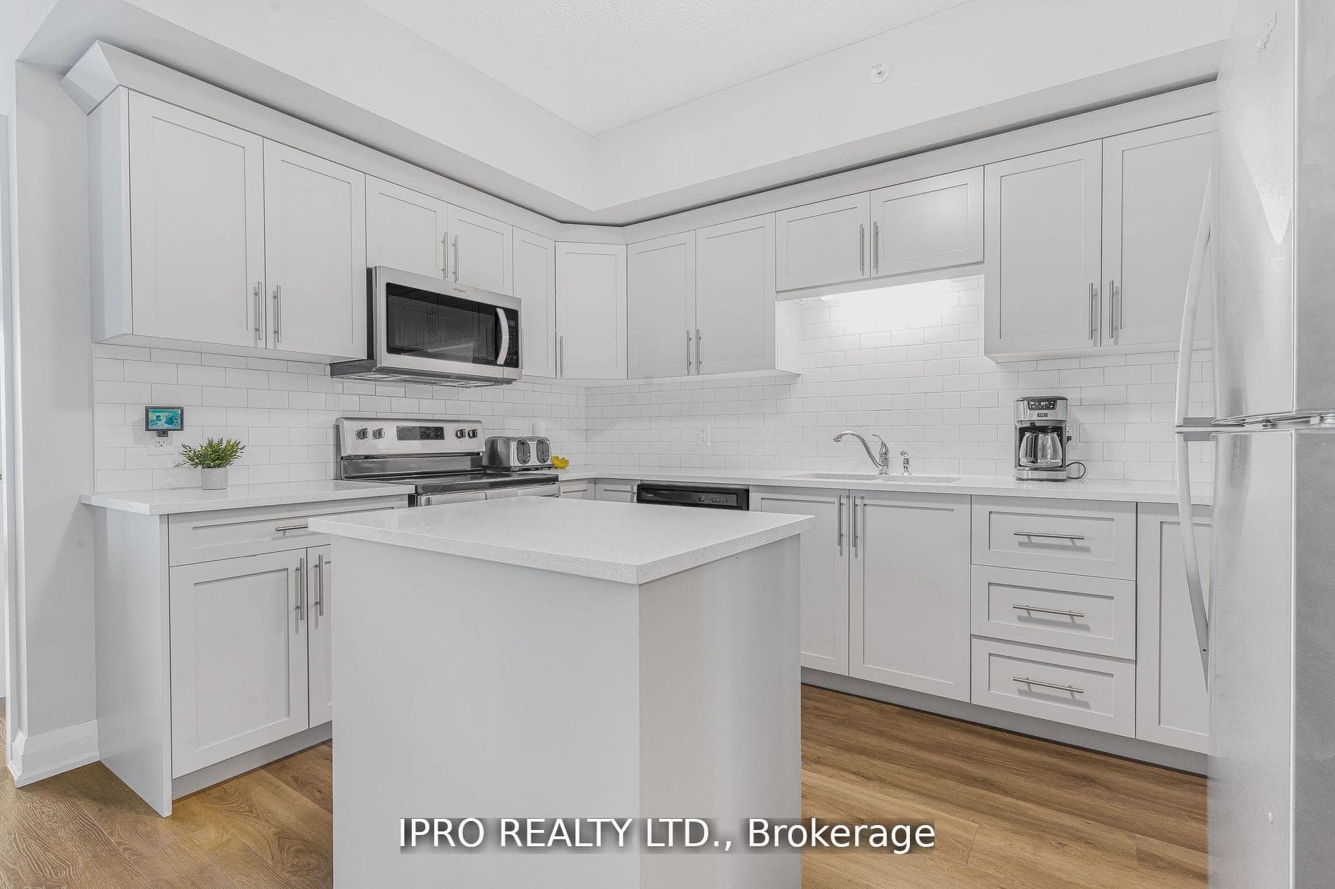 120 Summersides Boulevard Unit 307 photo 6