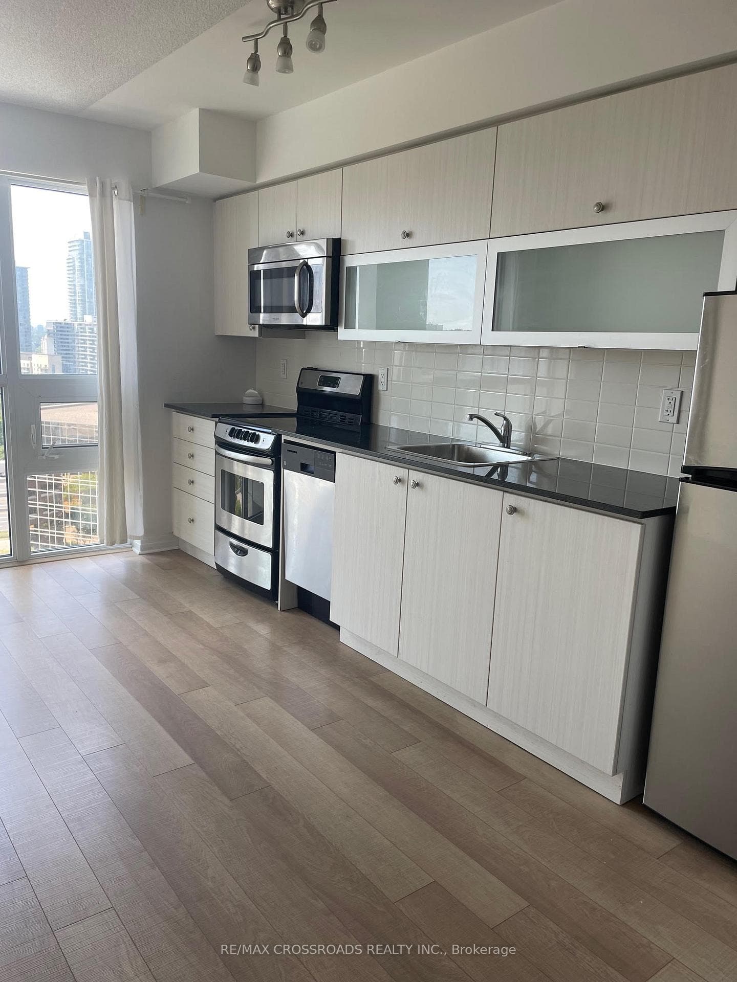275 Yorkland Road Unit 1501 photo 6