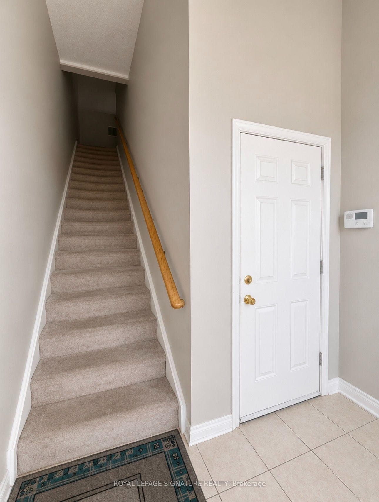 9421 Jane Street Unit 223 photo 2