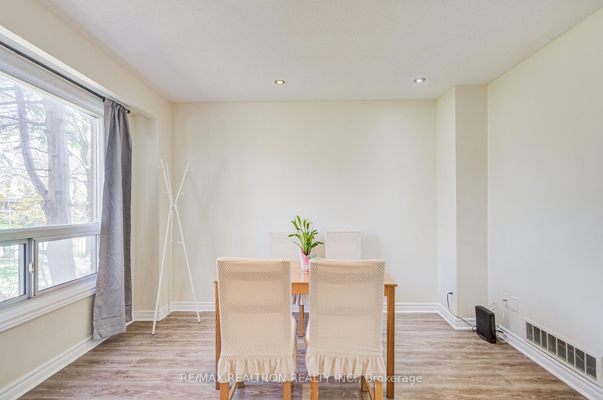 1180 Mississauga Valley Boulevard Unit 14 photo 15