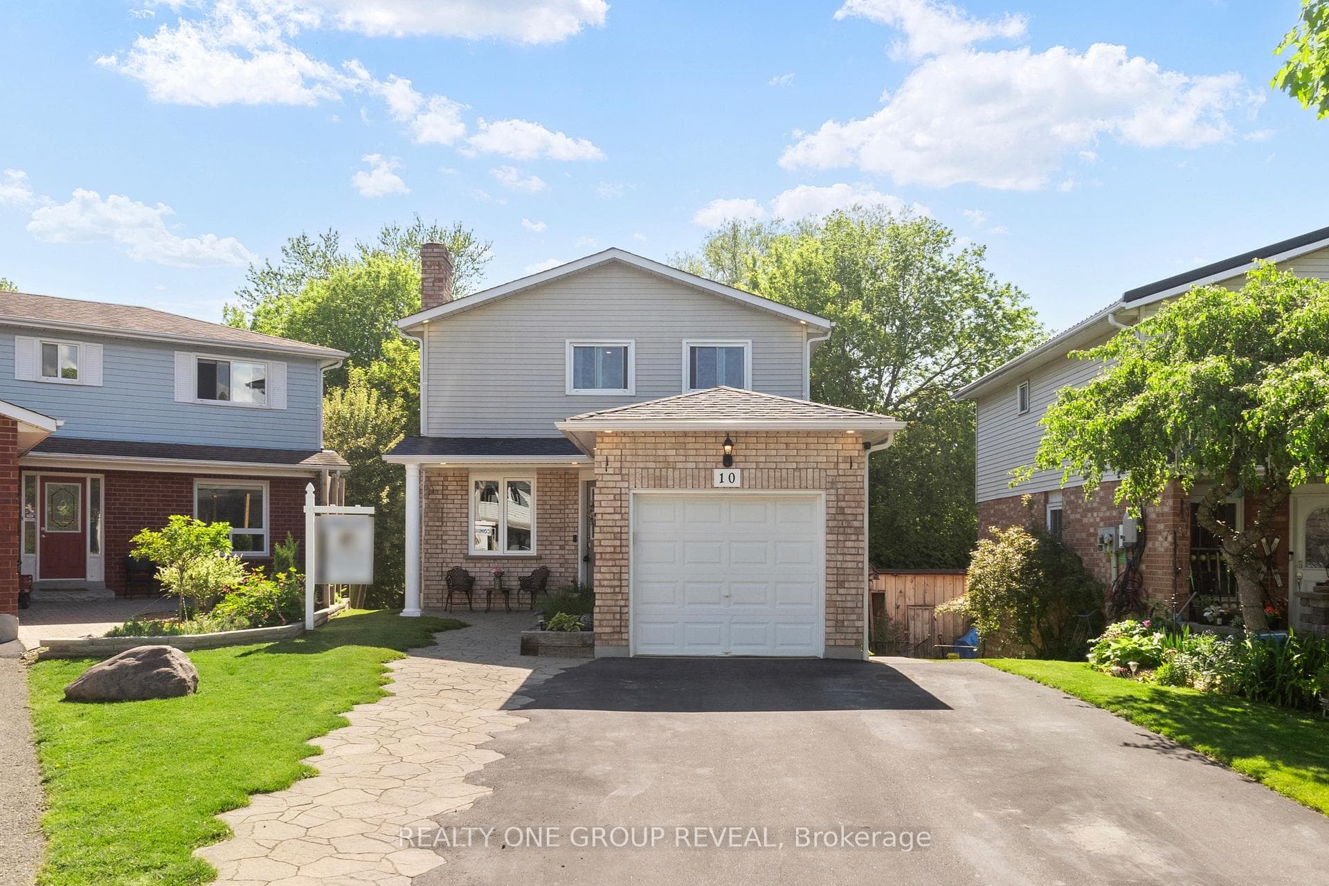 10 Sylvia Court photo 1