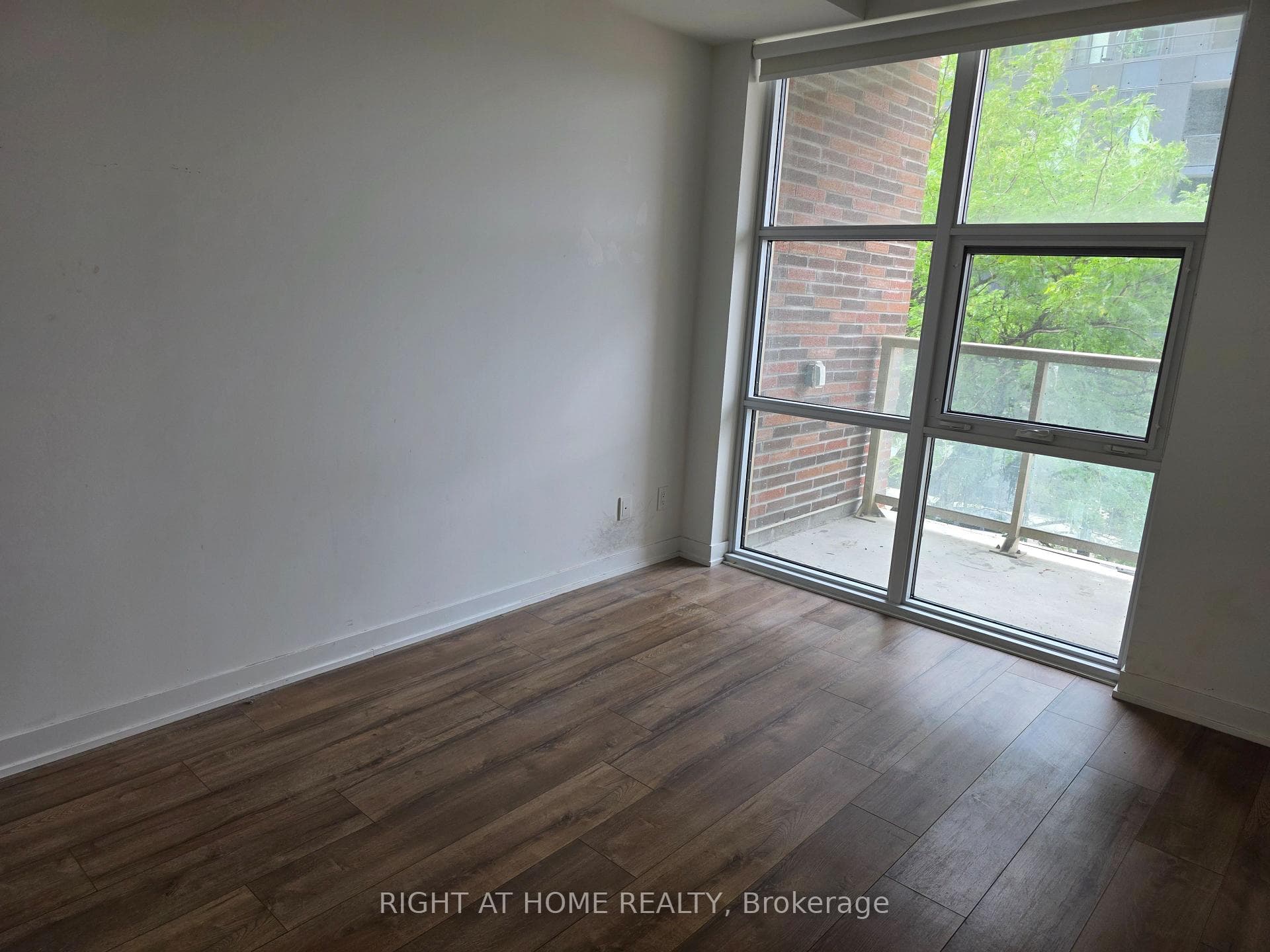 1787 St Clair Avenue Unit 319 photo 3