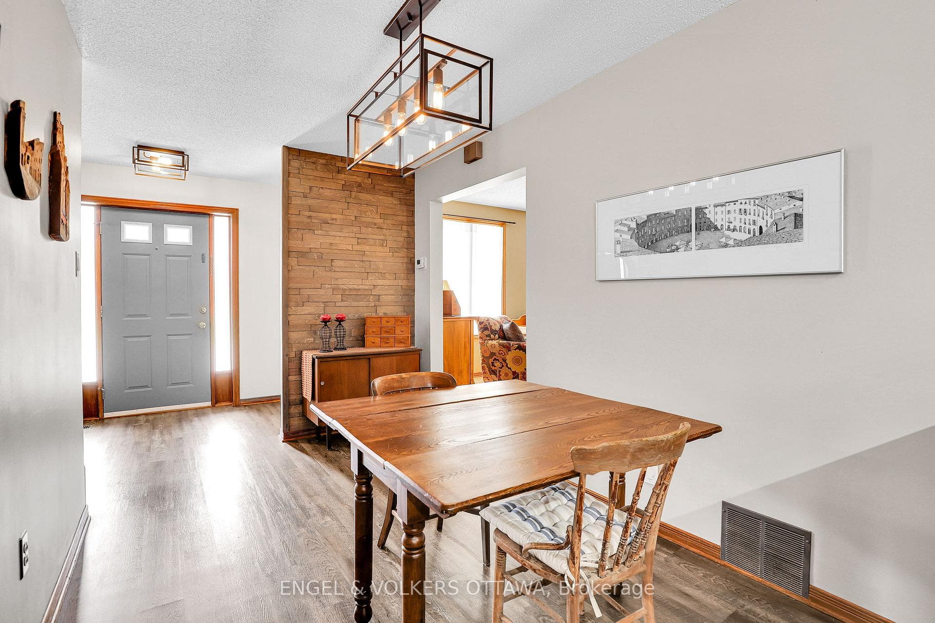 190 John Street photo 6