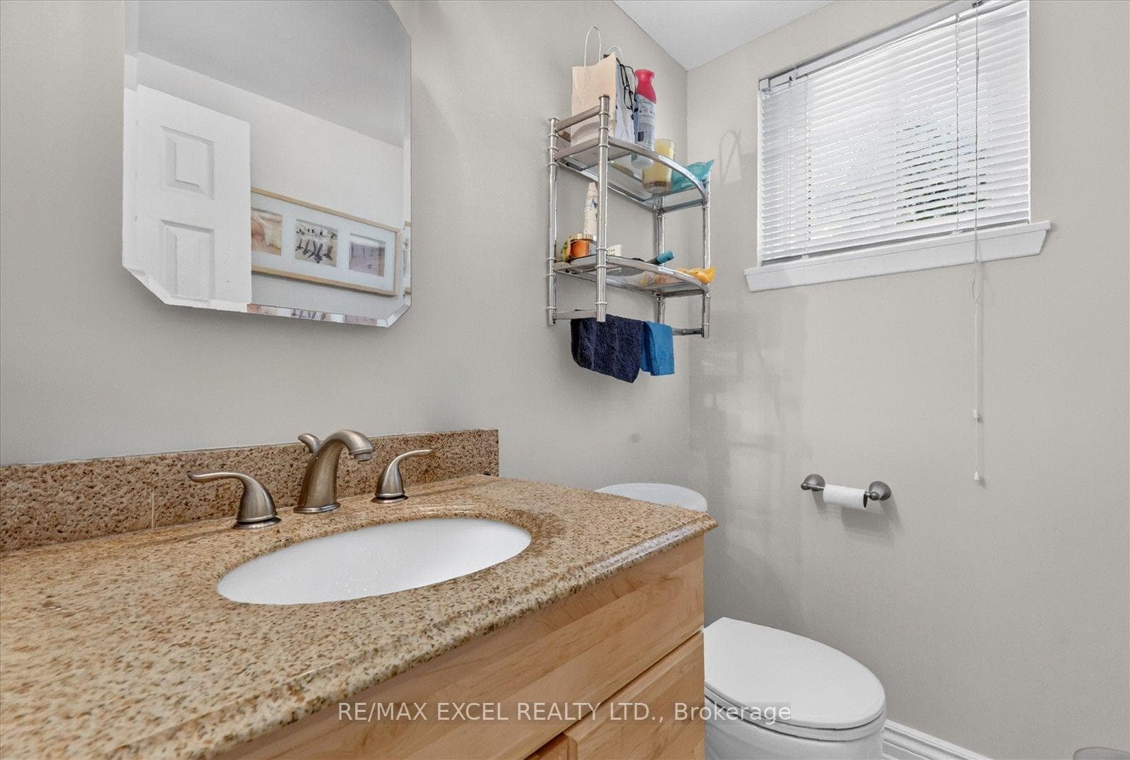 26 Lighthall Crescent photo 12