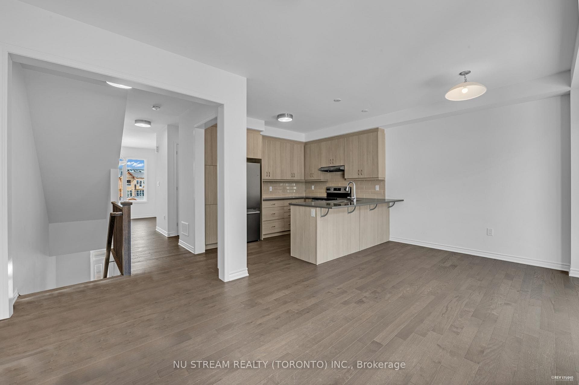 3034 Merrick Road photo 21