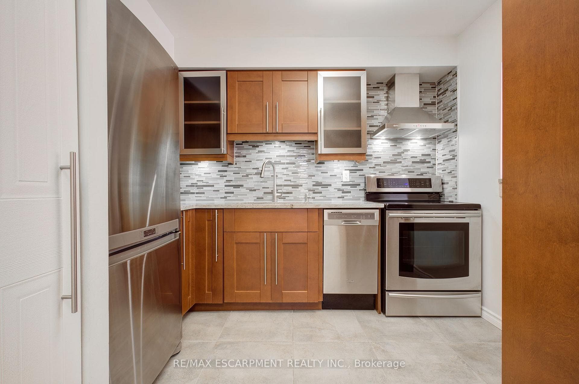 1270 Maple Crossing Boulevard Unit 306 photo 9