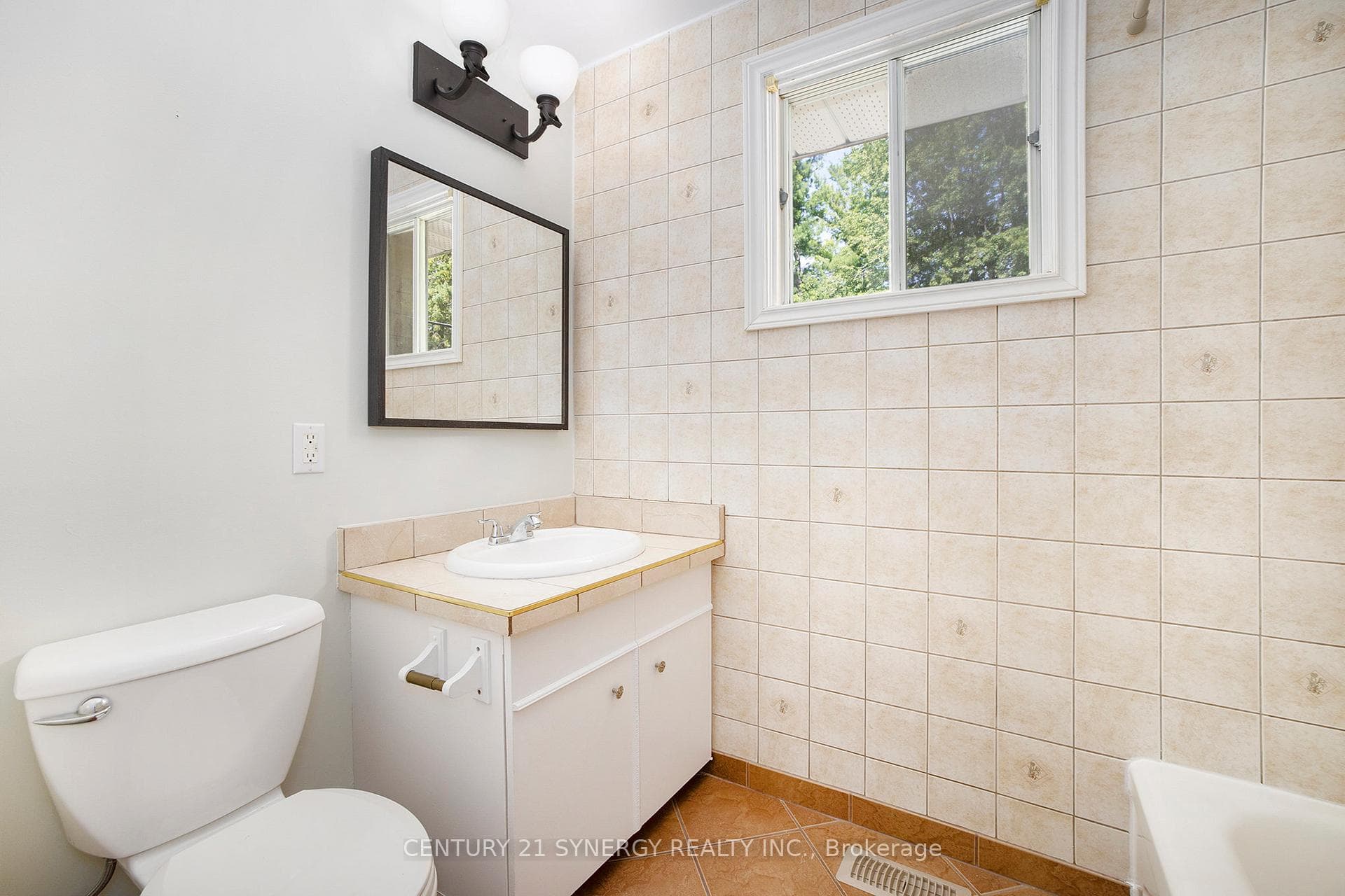 308 Joffre Avenue photo 12