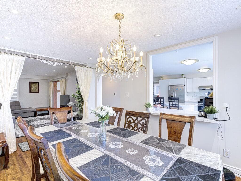 103 Whitchurch Mews photo 11