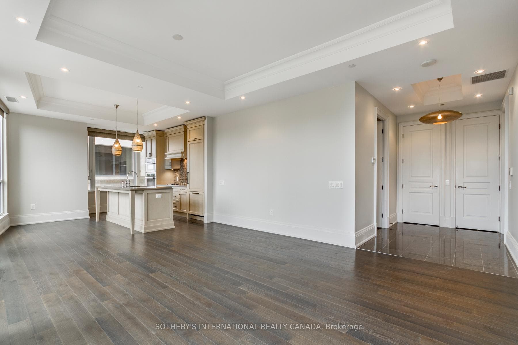 133 Hazelton Avenue Unit 601 photo 6