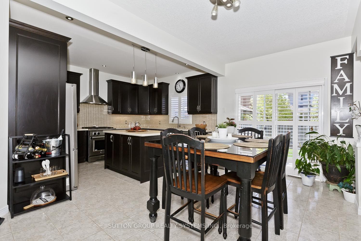 242 Gatestone Drive photo 15