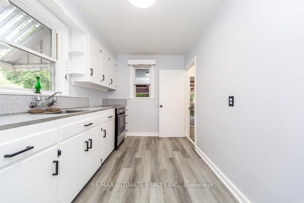 61 Yorkview Drive photo 17
