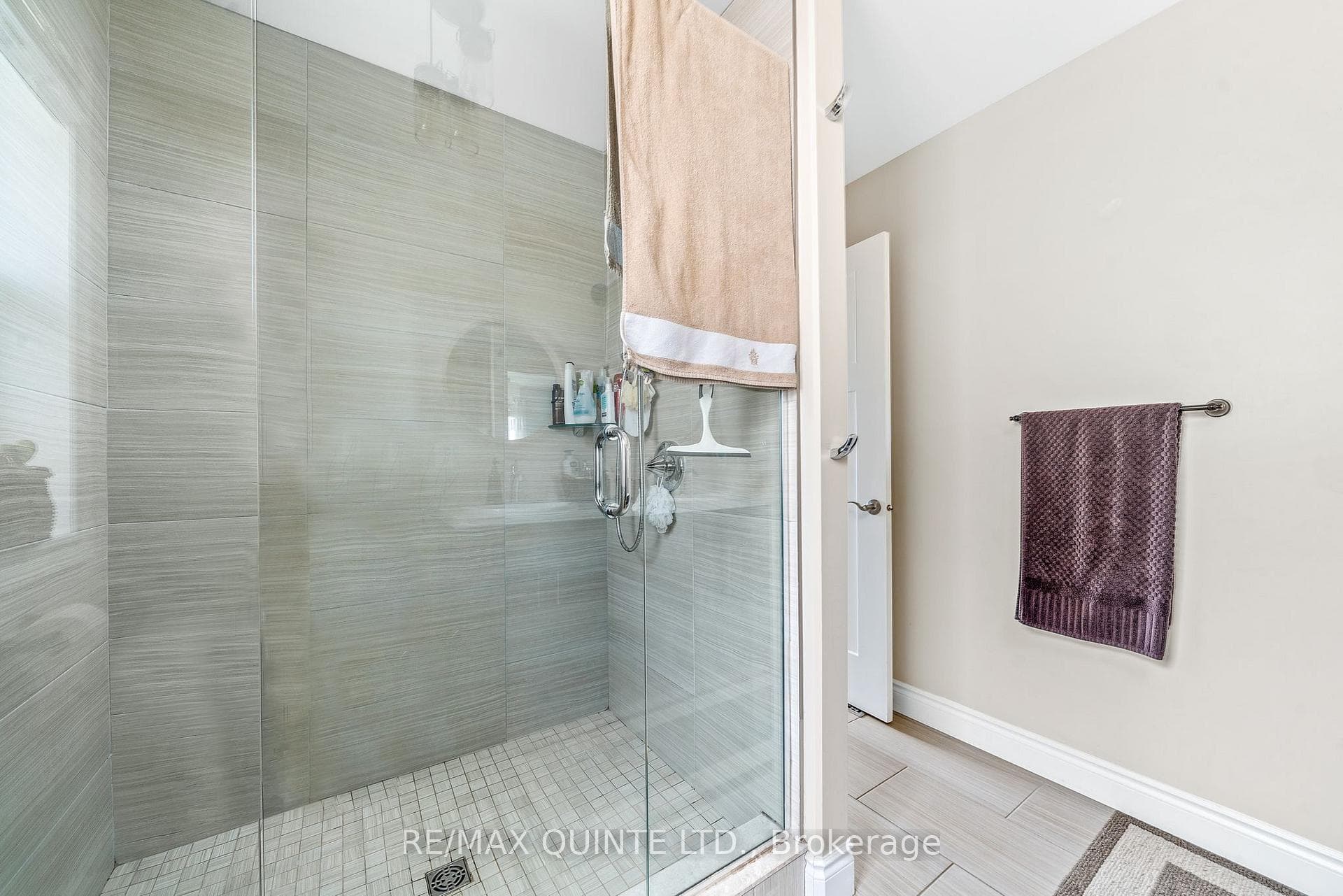 59 HAMPTON RIDGE Drive photo 19