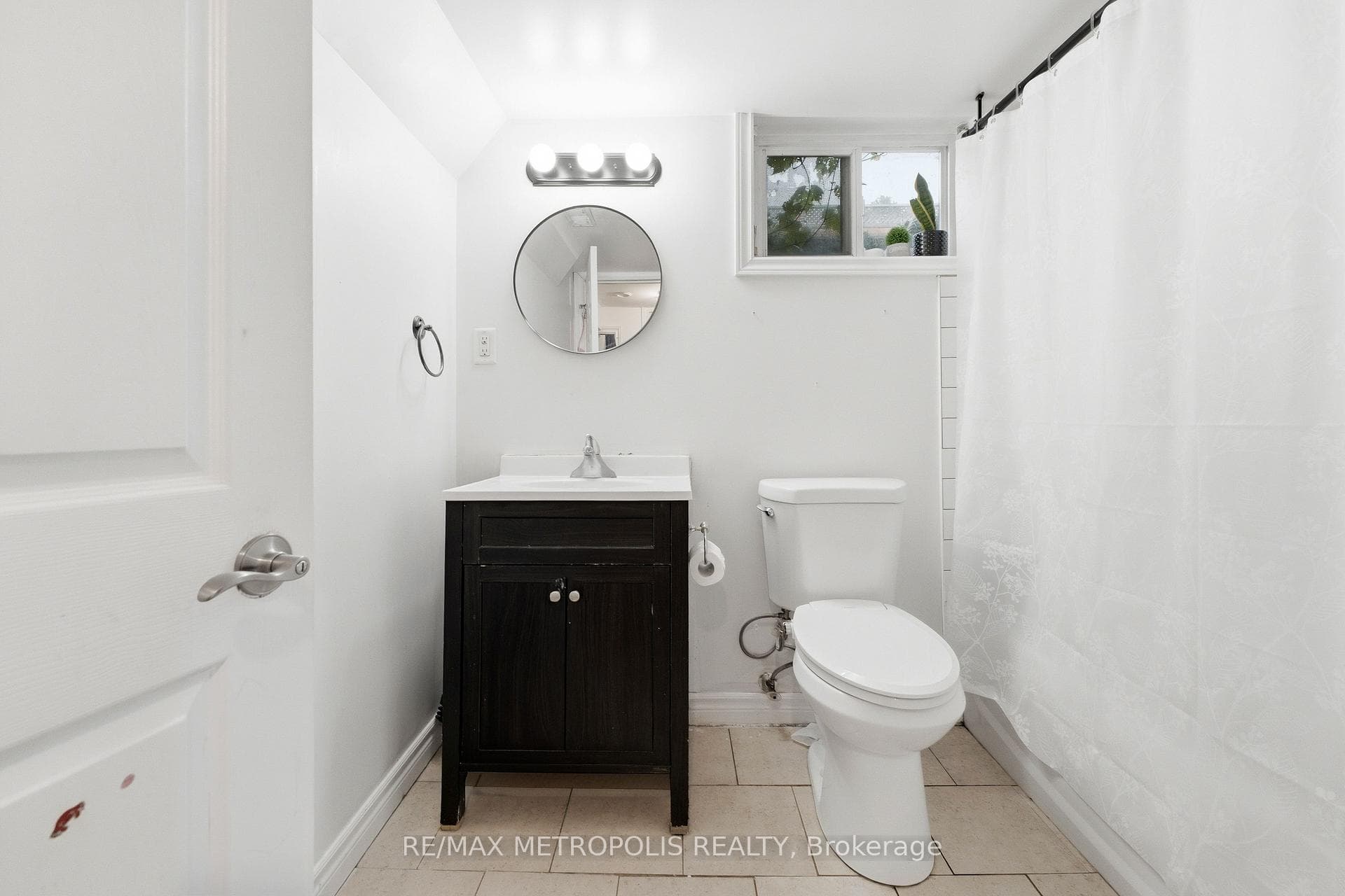 312 Palmerston Avenue Unit BSMT photo 11