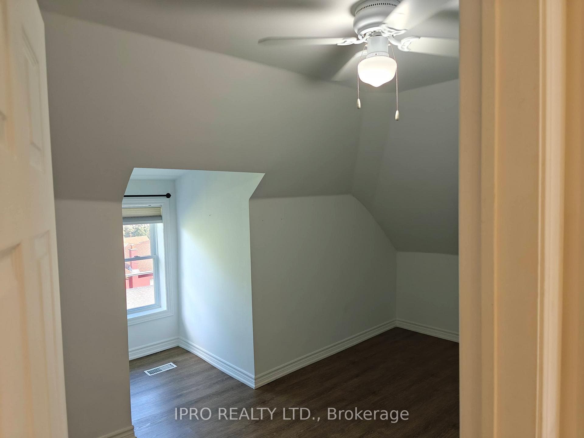 237 Park Avenue photo 13