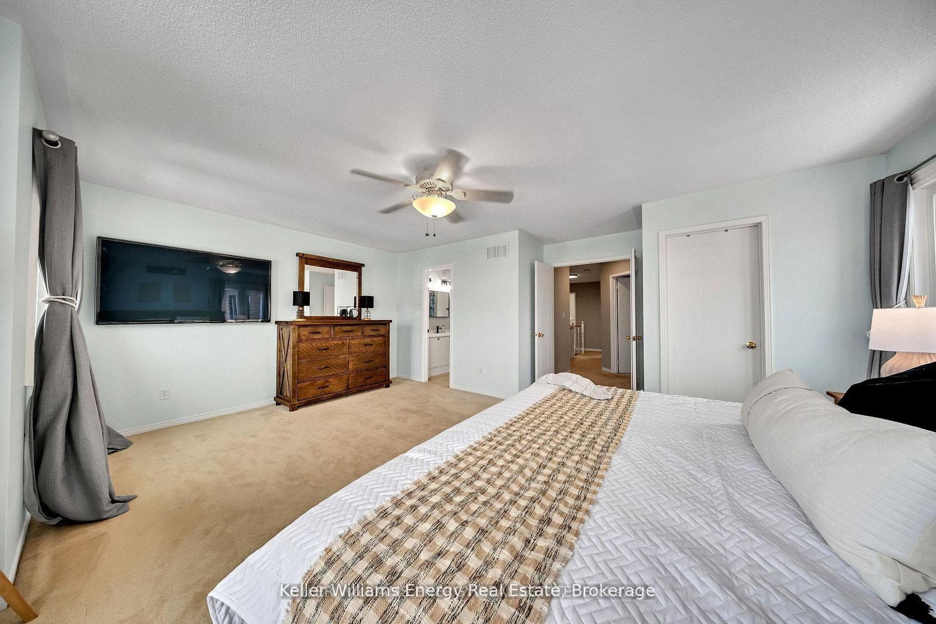 179 Wilkins Crescent photo 29