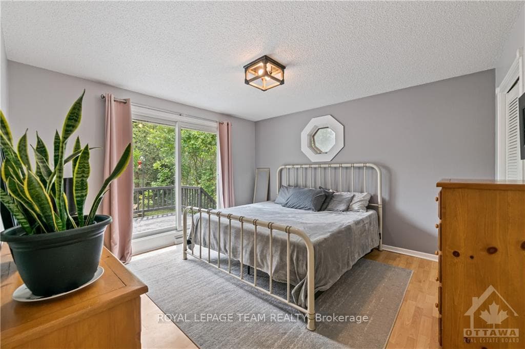 63 VINCENT Street photo 16