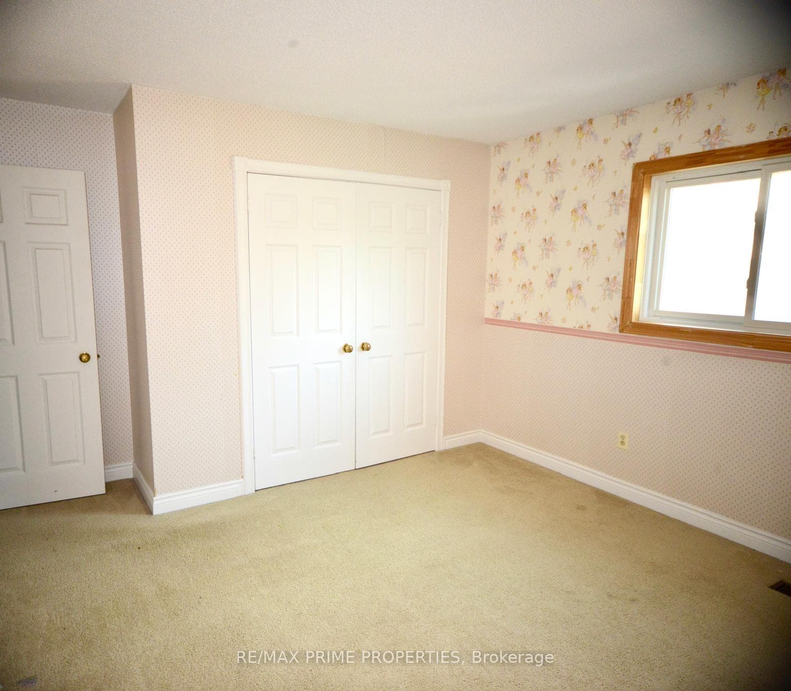 12 Follett Court photo 9