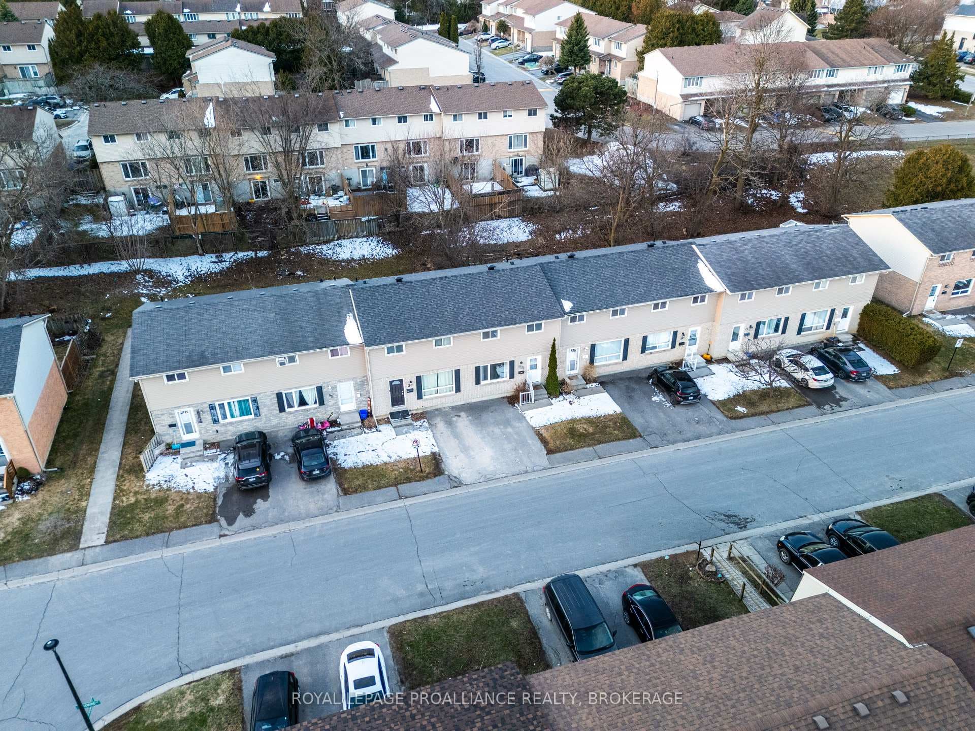 28 Rosemund Crescent photo 39