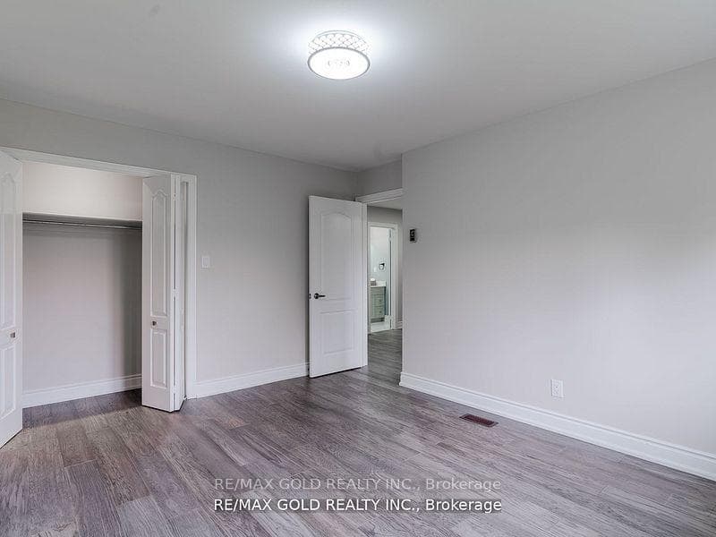 20205 Kennedy Road photo 10