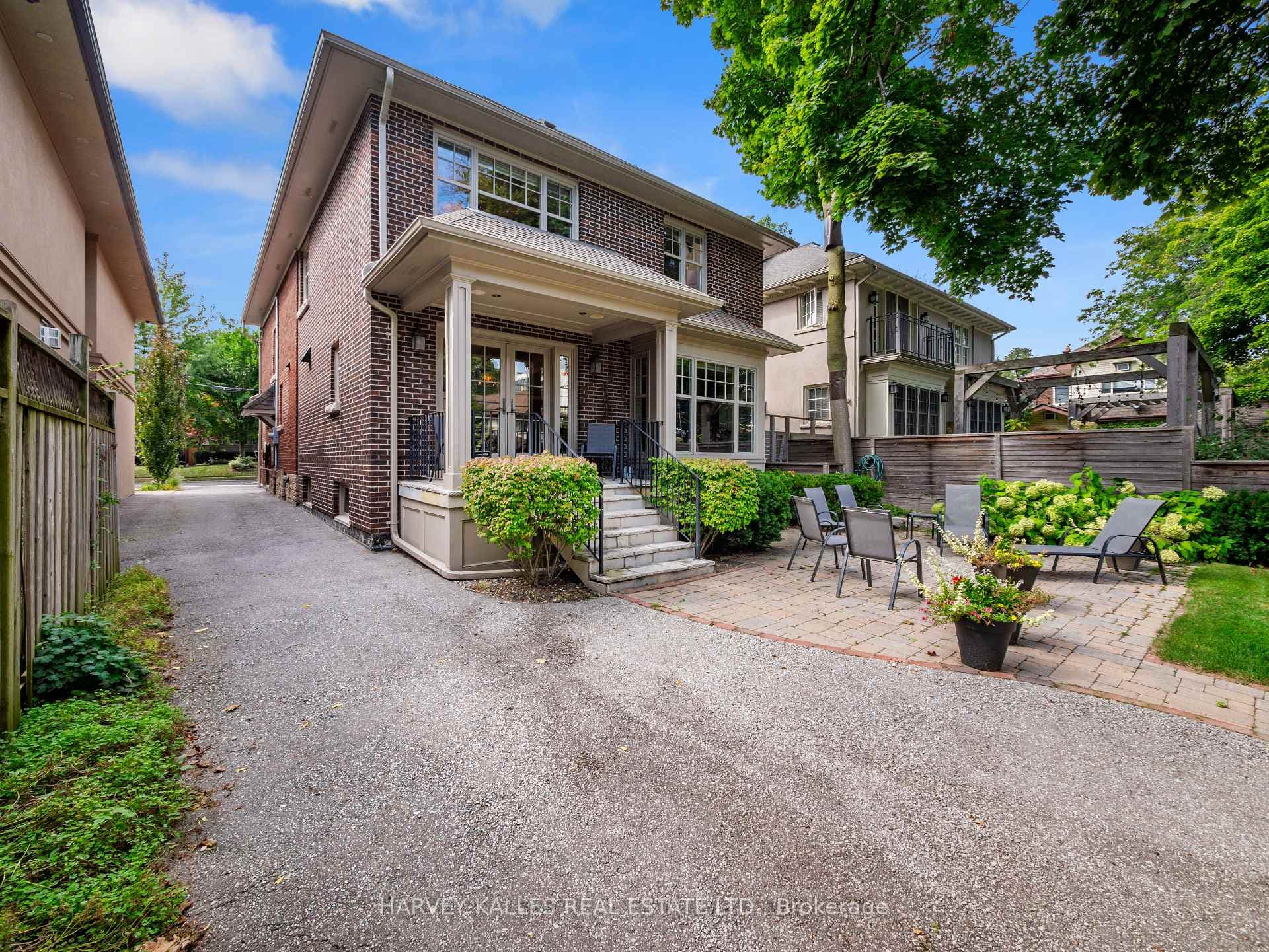 83 Lascelles Boulevard photo 37
