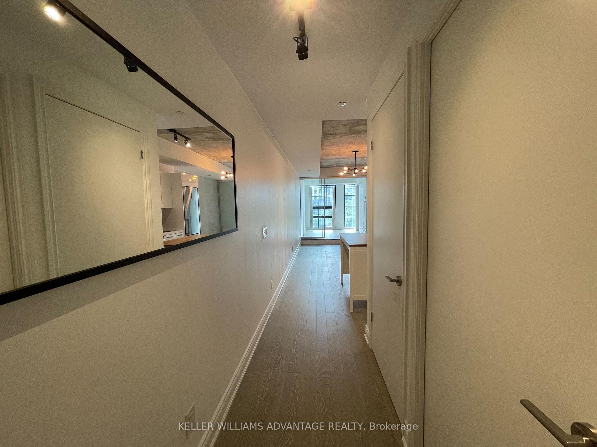 608 Richmond Street Unit 513 photo 2