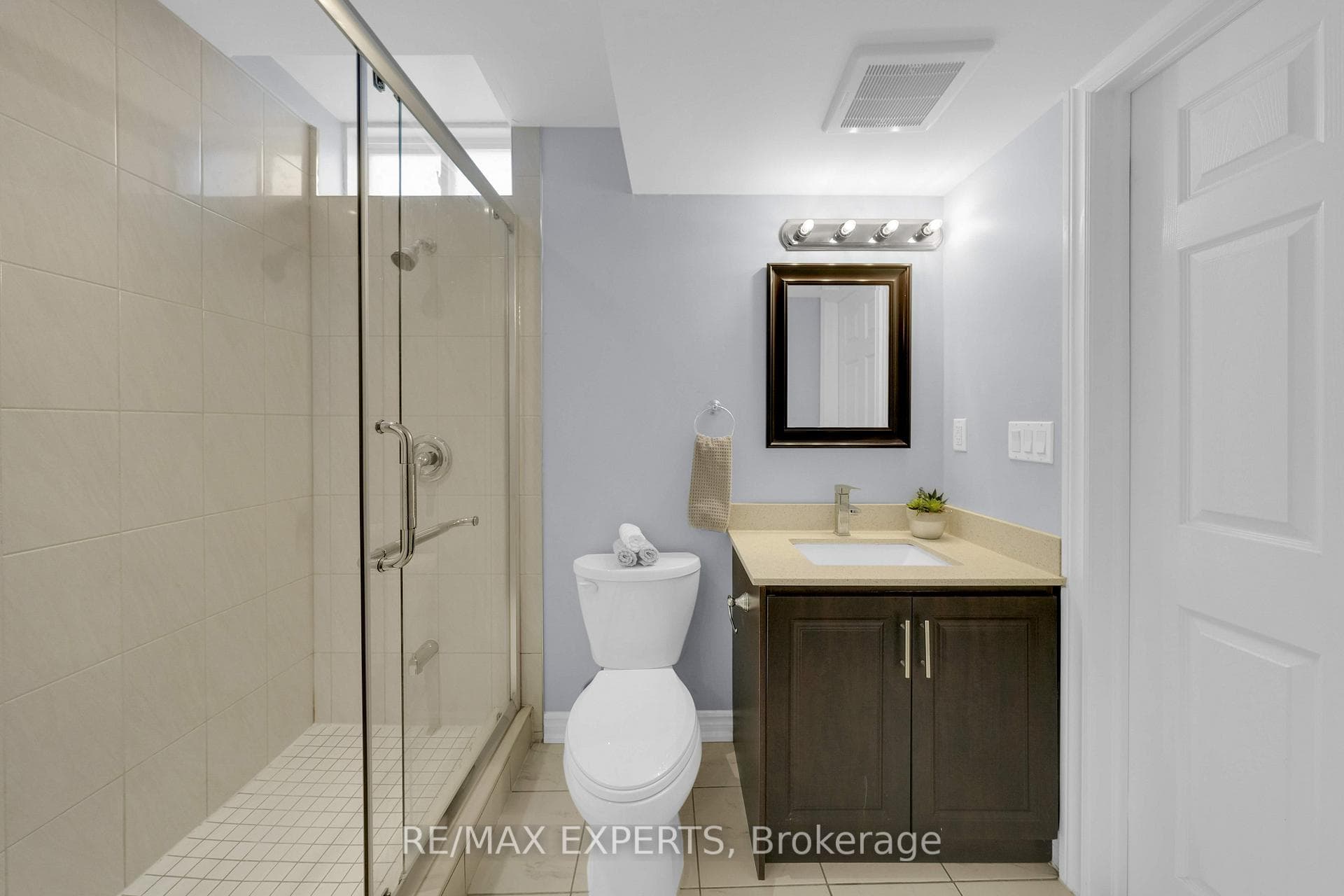 107 Bayview Avenue photo 35