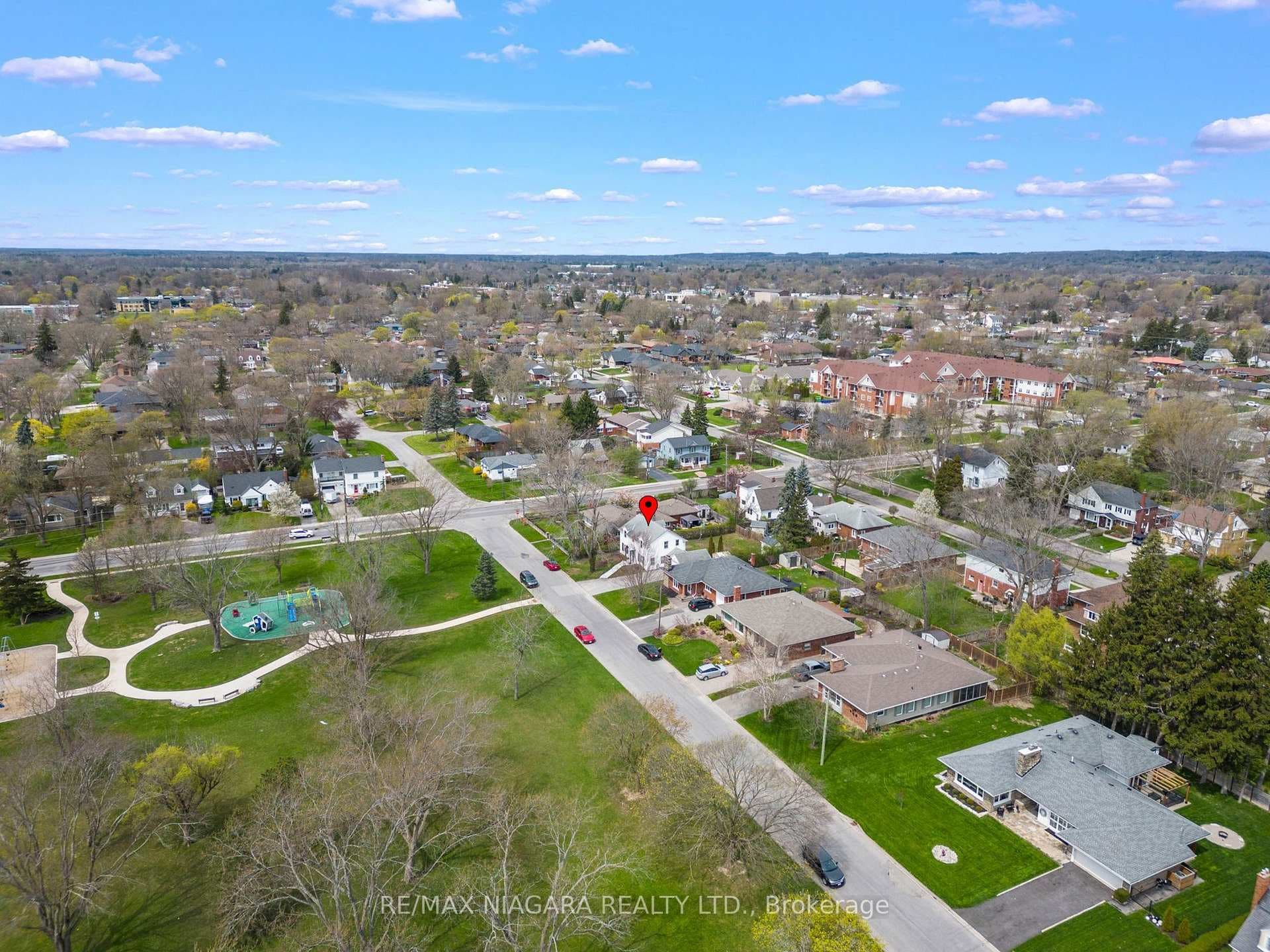 96 Laughlin Avenue photo 37