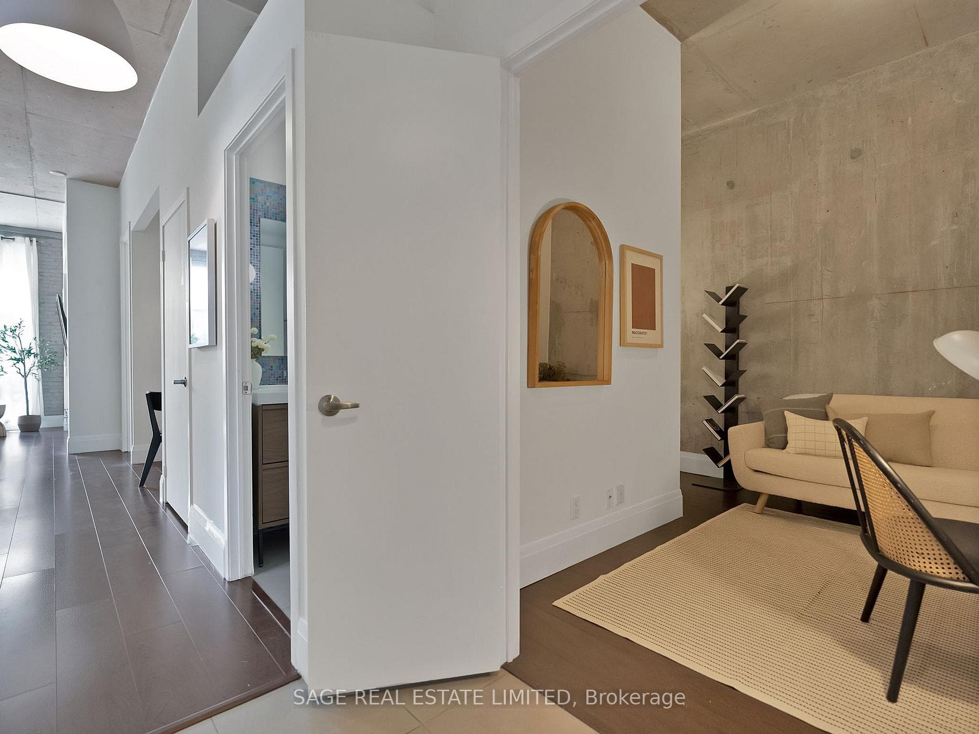 955 Queen Street Unit 301 photo 17