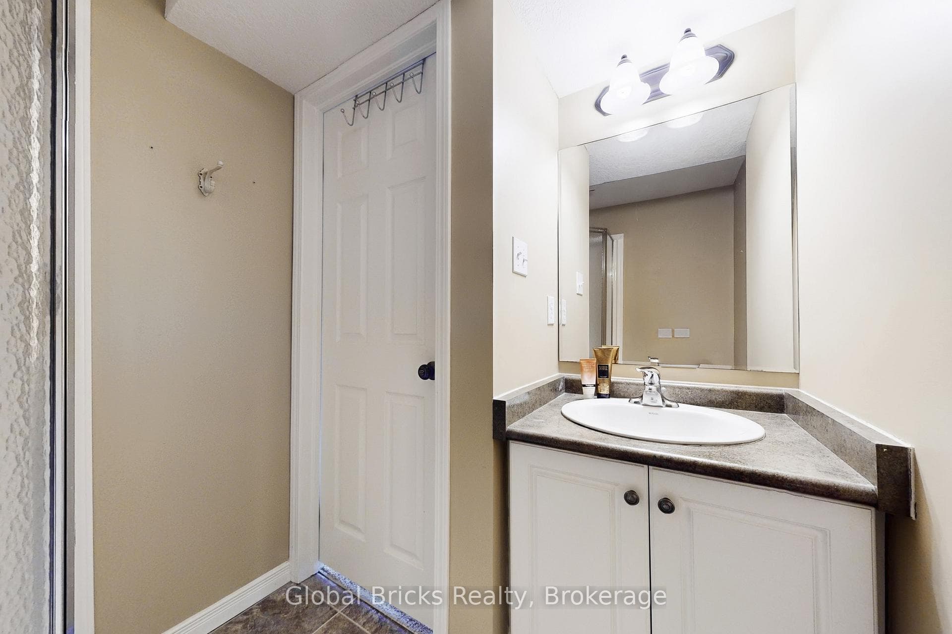 20 David Bergey Drive Unit D24 photo 31