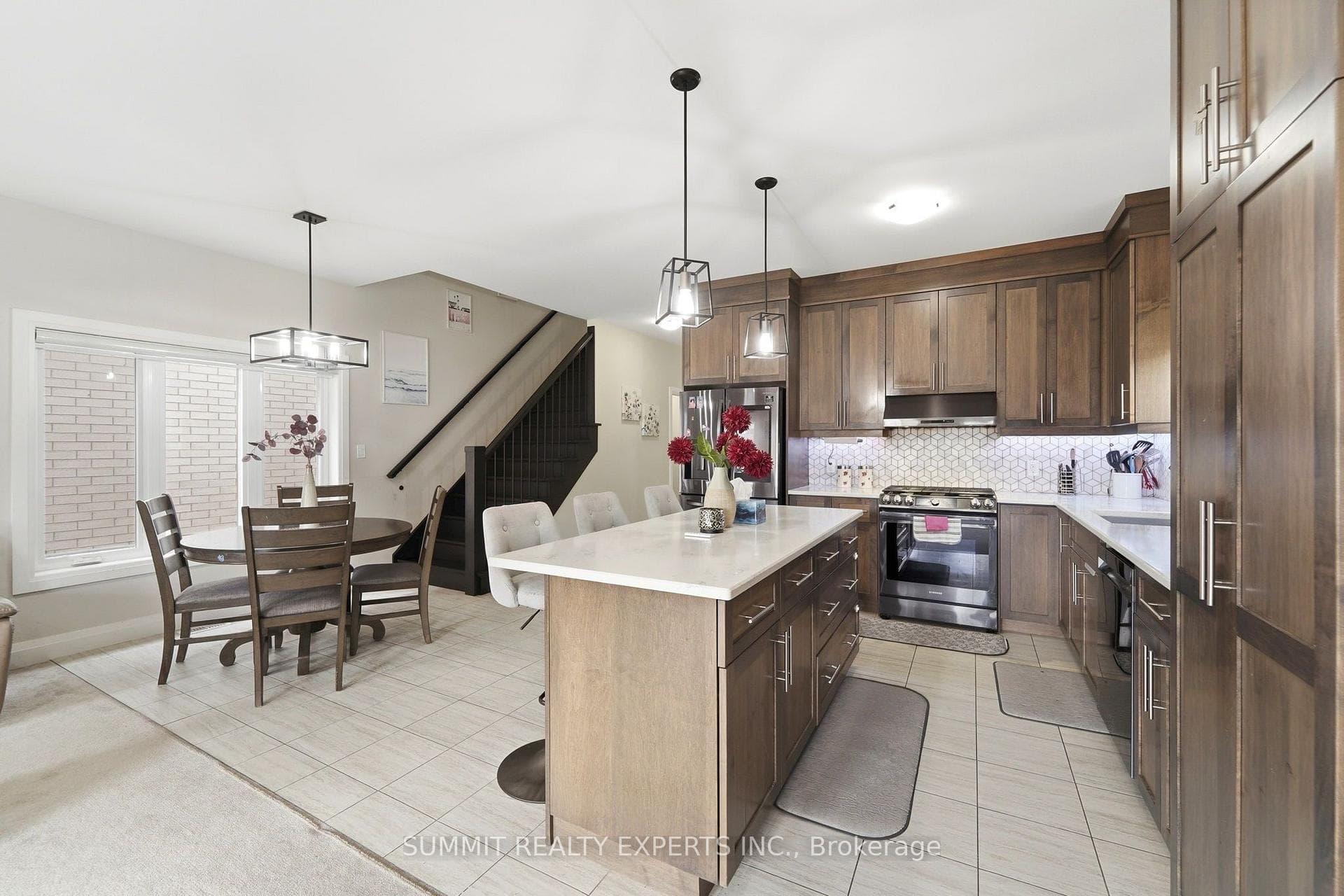 935 Chapel Hill Court photo 8