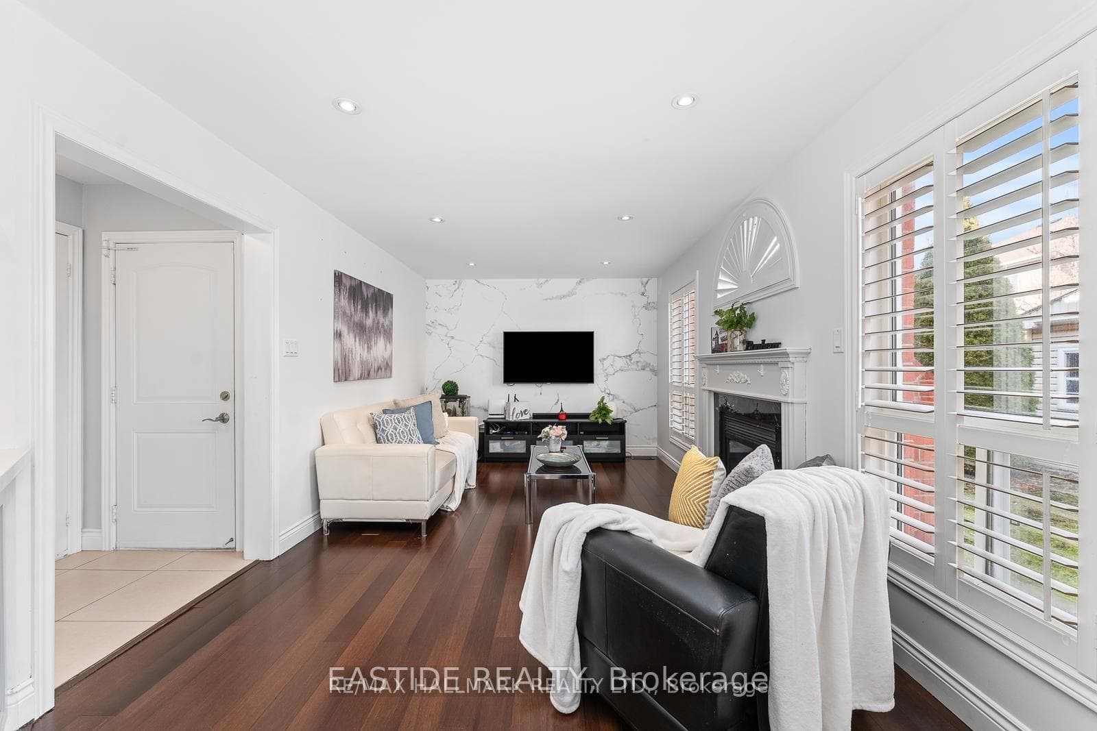 56 Adventure Crescent photo 6