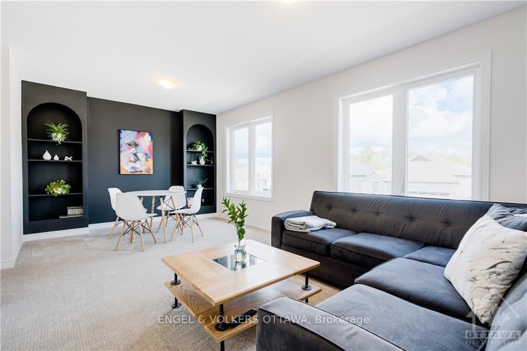 235 BLACKHORSE Drive photo 19