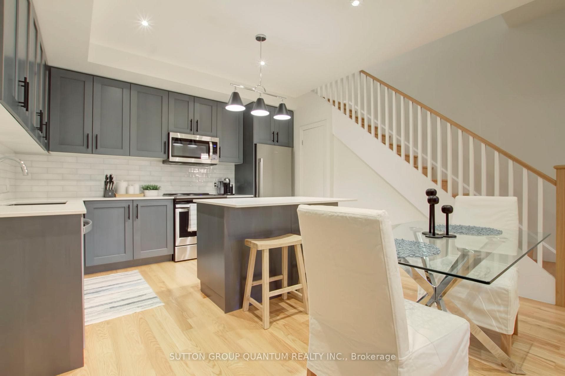 Contemporary Kitchen