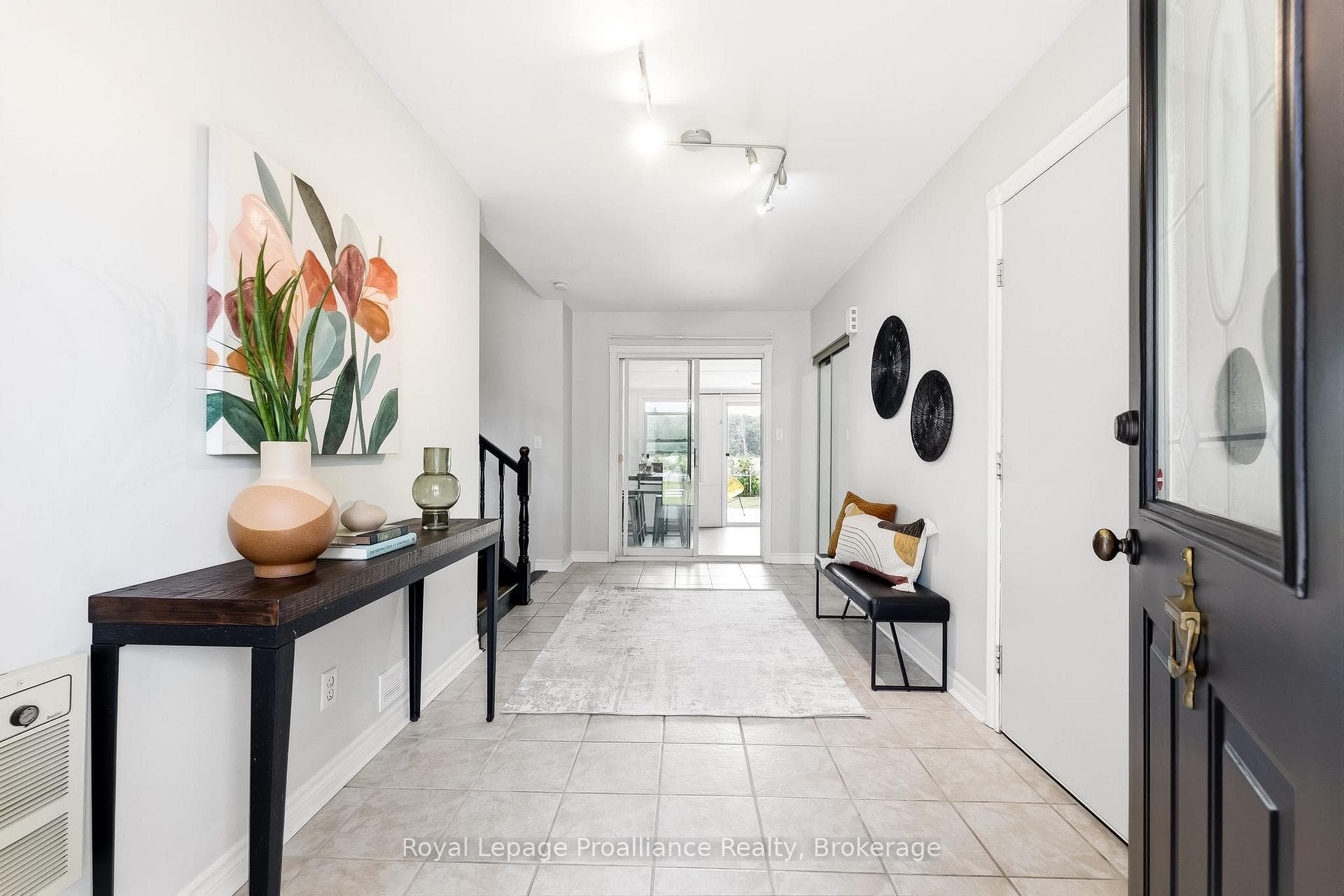 158 Ontario Street photo 5