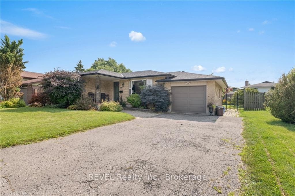 79 CHAMPLAIN Avenue photo 1