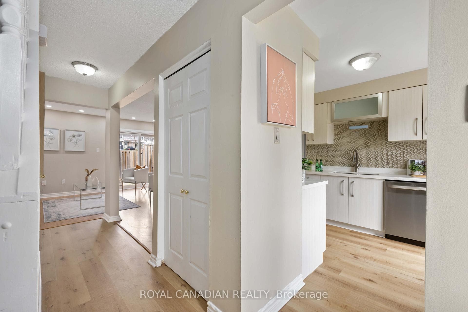 611 Galahad Drive Unit 31 photo 11