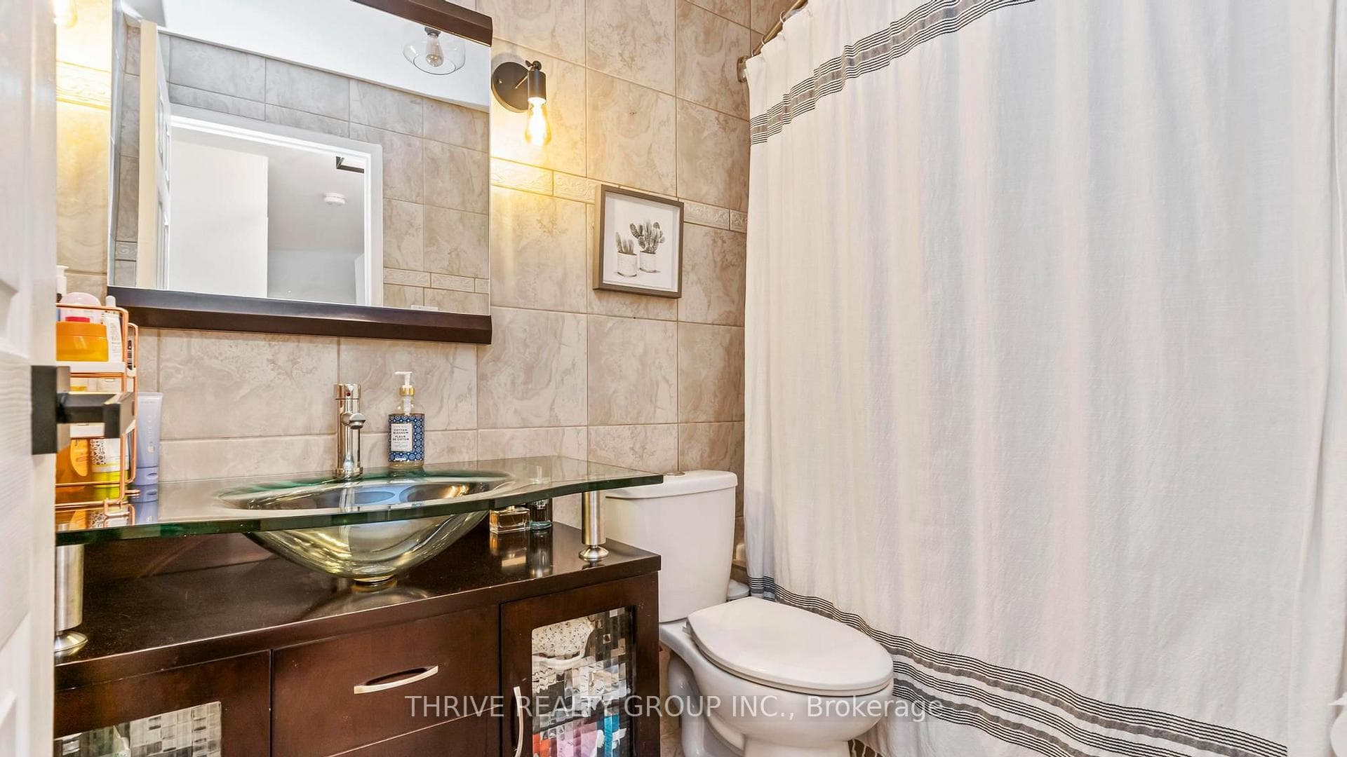 635 Wonderland Road Unit 4 photo 16