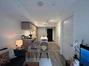 77 Shuter Street Unit 1612 photo 2