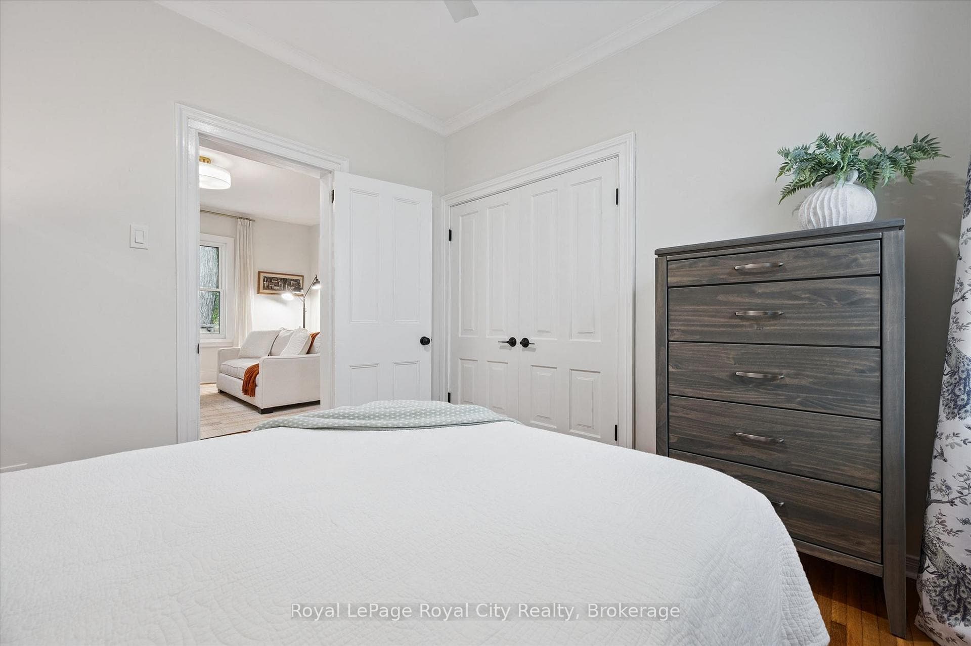 164 King Street photo 24