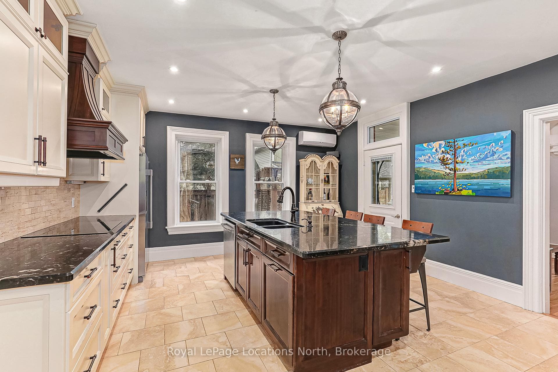 529 STE MARIE Street photo 15