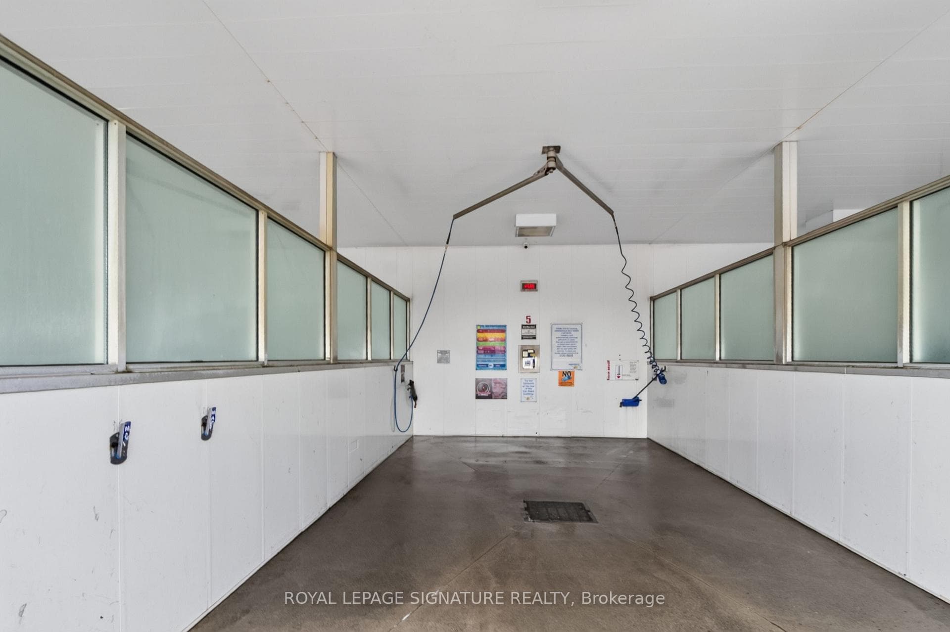 1829 Adelaide Street photo 19