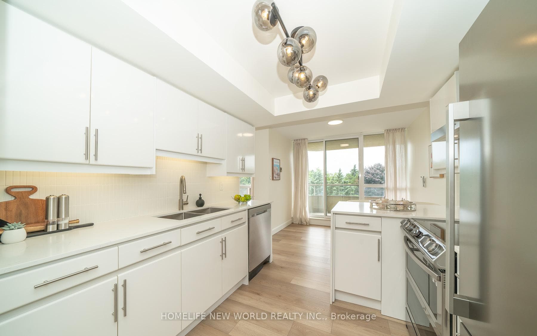 10 Torresdale Avenue Unit 304 photo 12