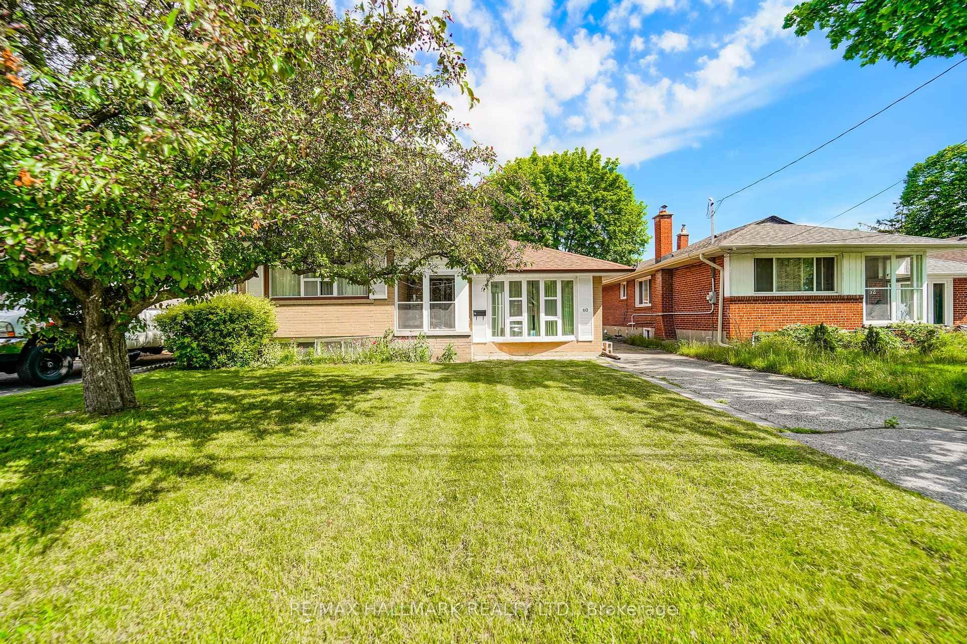 60 Vradenberg Drive photo 4