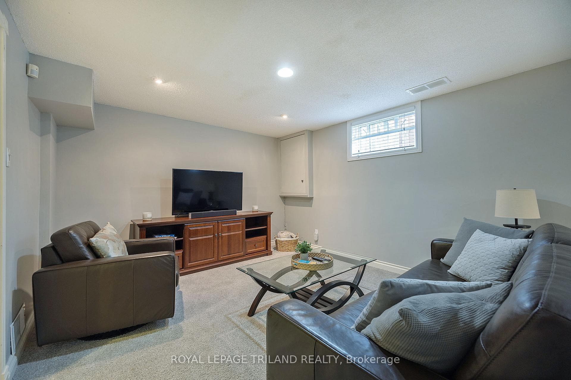 642 Grand View Avenue photo 26
