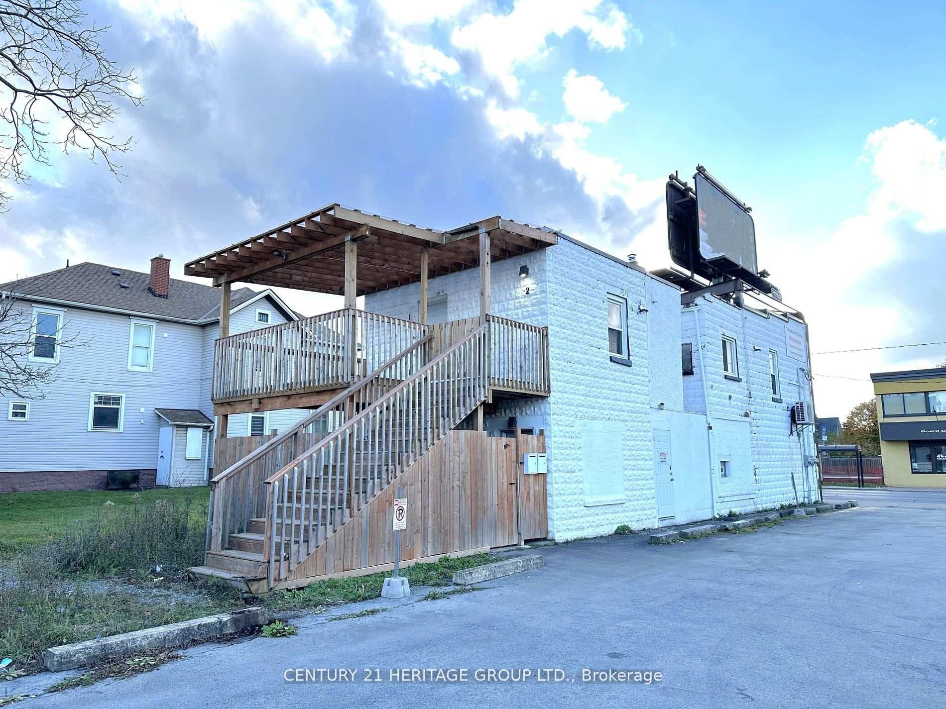 5002 Victoria Avenue photo 15