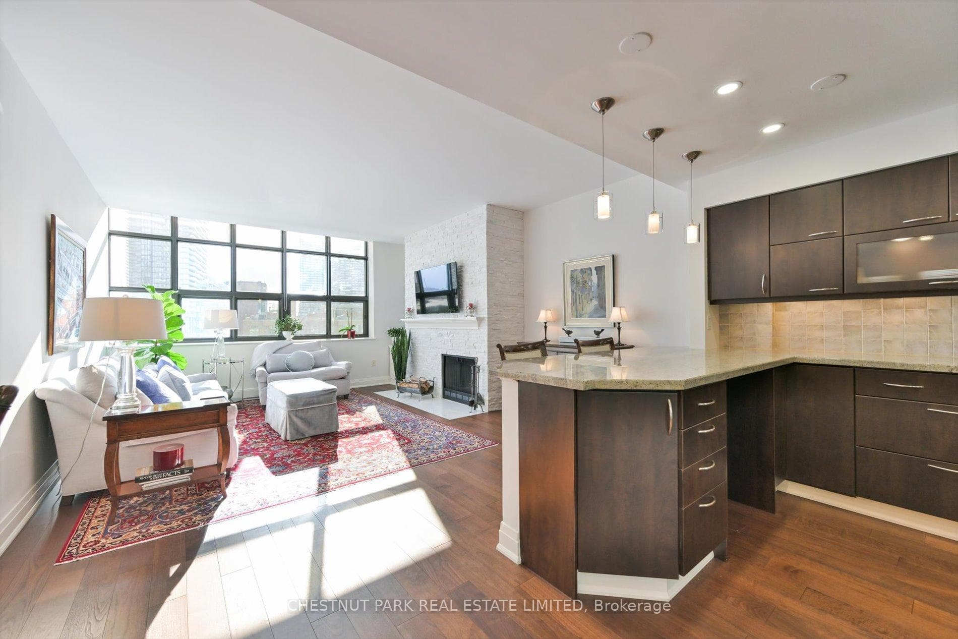 80 Front Street Unit 811 photo 6