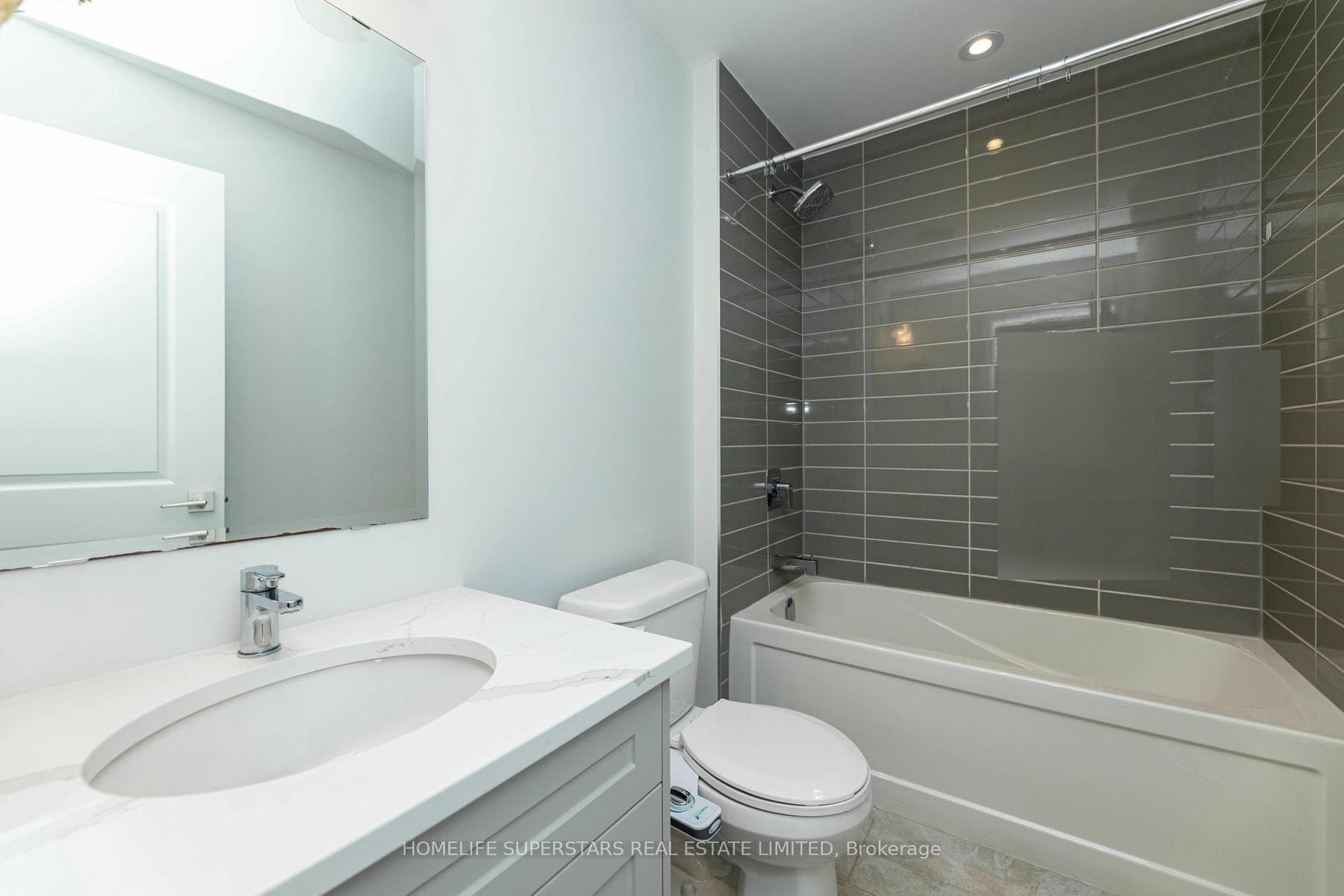 540 Doonwoods Crescent photo 25