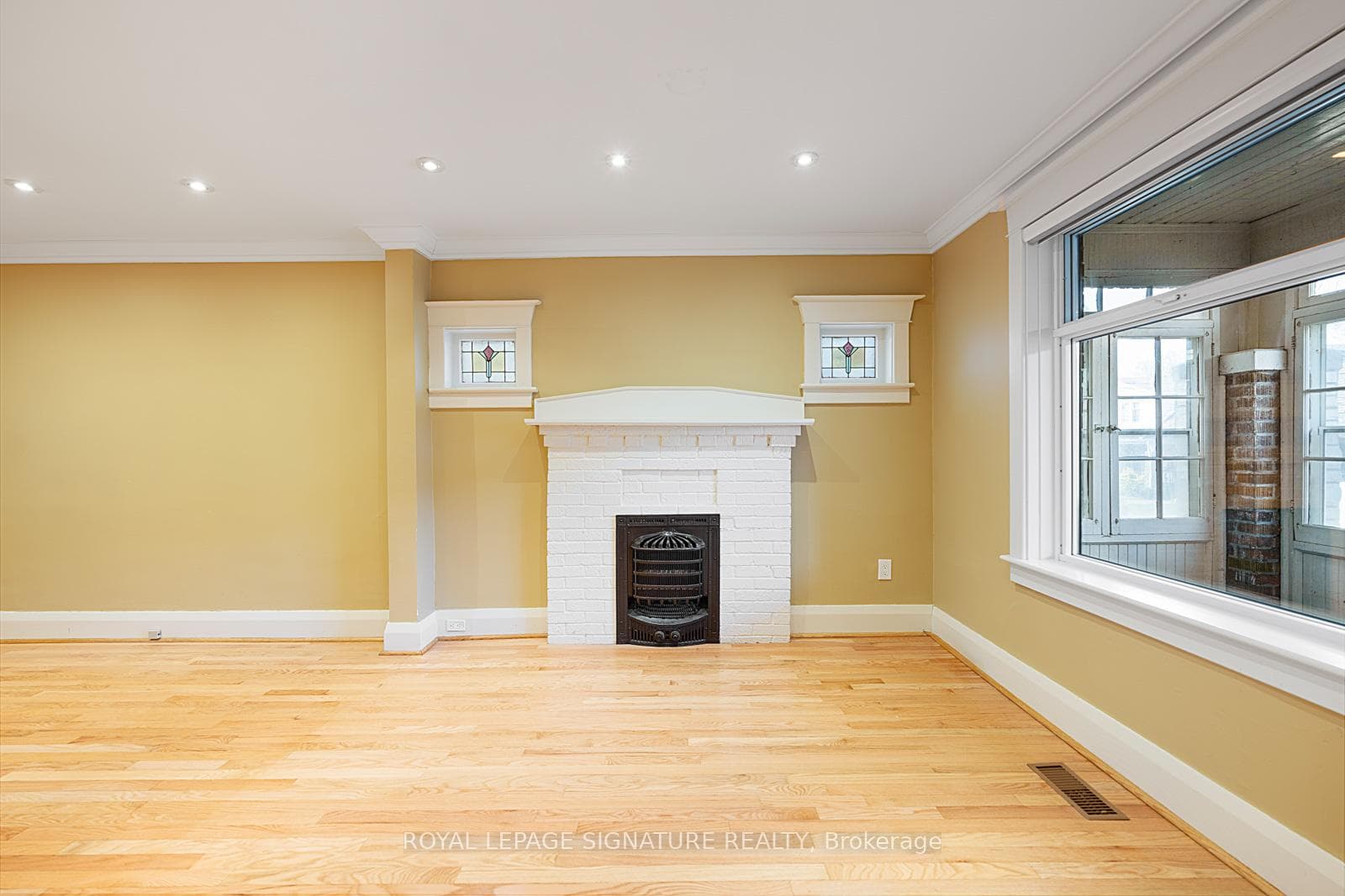 99 Kent Road photo 7